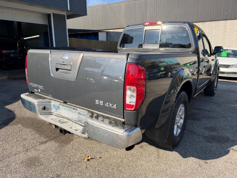 Nissan Frontier LE King Cab 4WD 2010