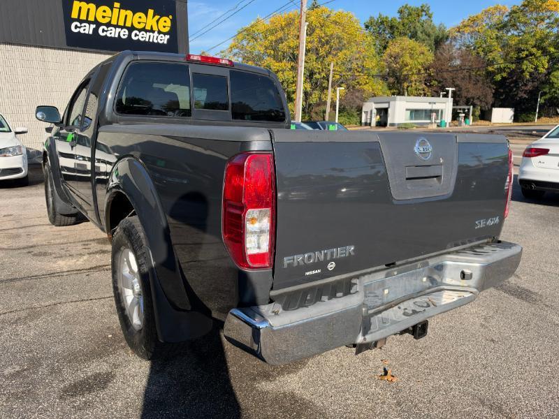 Nissan Frontier LE King Cab 4WD 2010