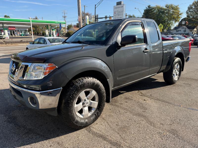 Nissan Frontier LE King Cab 4WD 2010