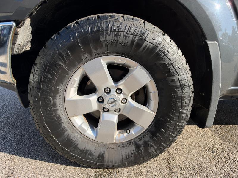 Nissan Frontier LE King Cab 4WD 2010