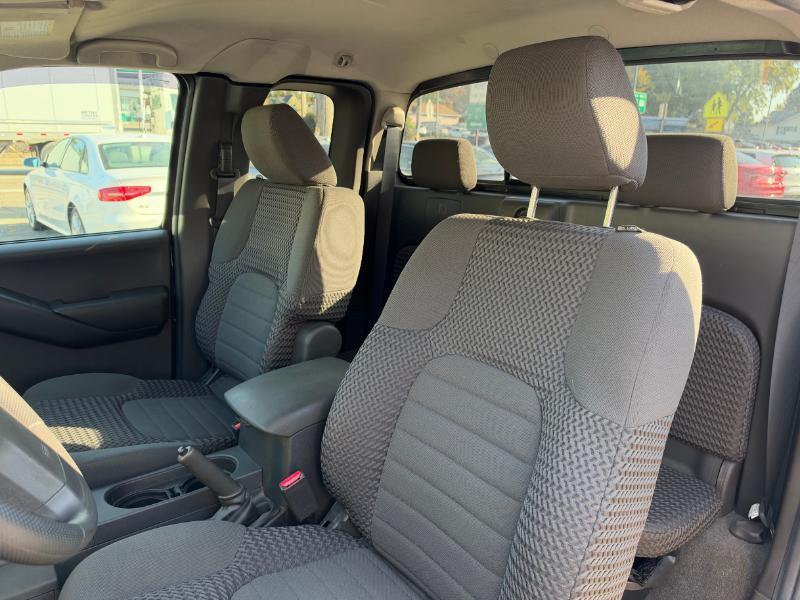 Nissan Frontier LE King Cab 4WD 2010