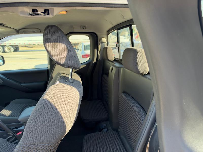 Nissan Frontier LE King Cab 4WD 2010