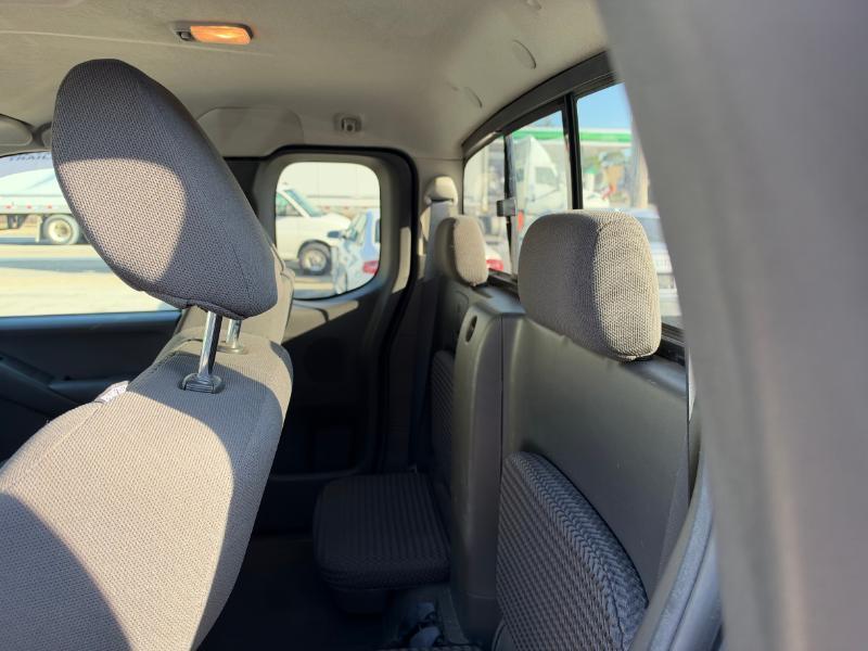 Nissan Frontier LE King Cab 4WD 2010
