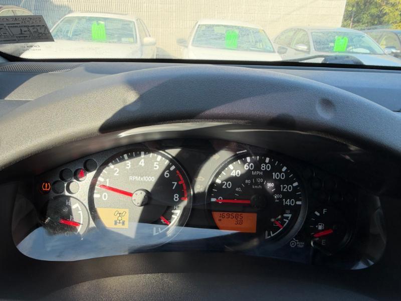 Nissan Frontier LE King Cab 4WD 2010