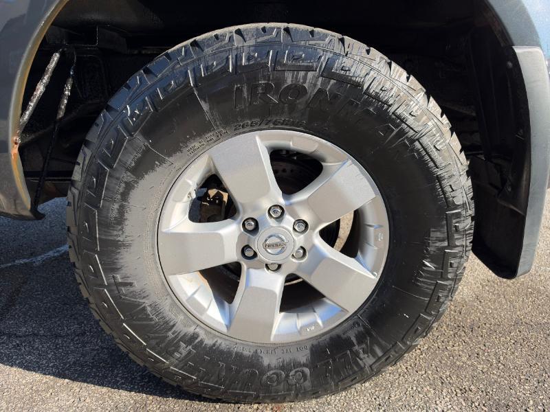 Nissan Frontier LE King Cab 4WD 2010