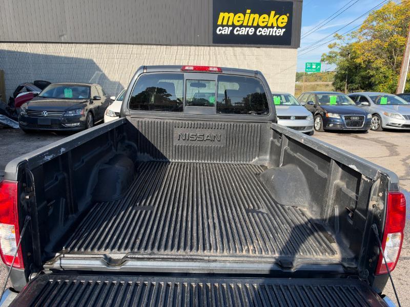 Nissan Frontier LE King Cab 4WD 2010
