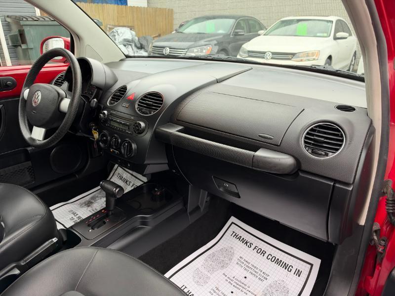 Volkswagen New Beetle S PZEV 2008