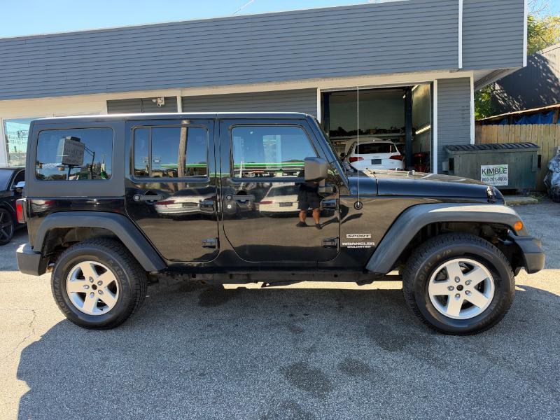 Jeep Wrangler Unlimited Sport 4WD 2011
