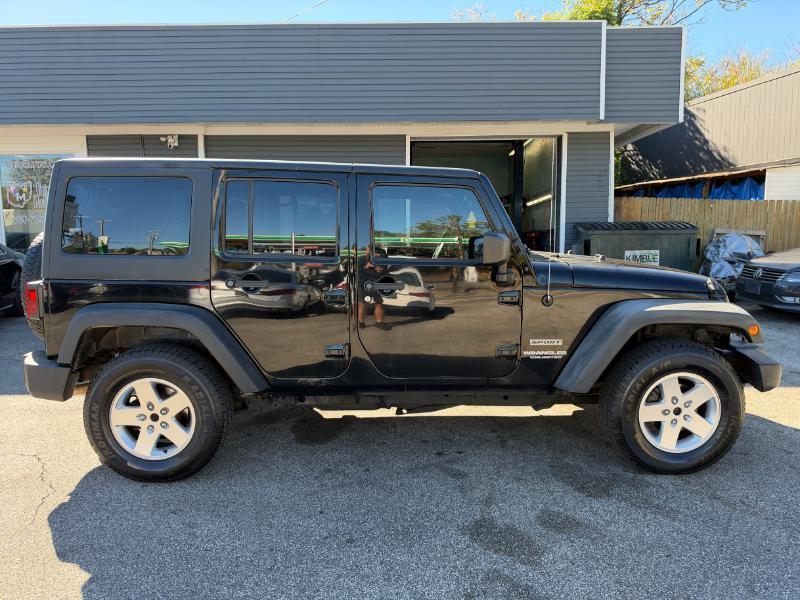 Jeep Wrangler Unlimited Sport 4WD 2011