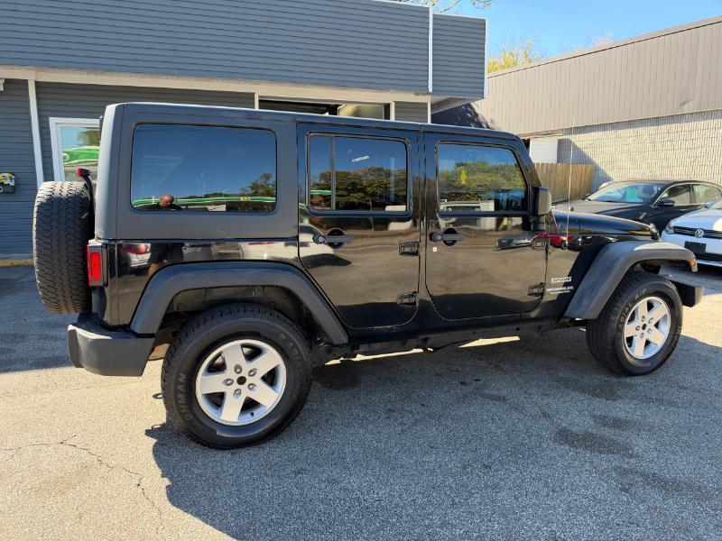 Jeep Wrangler Unlimited Sport 4WD 2011