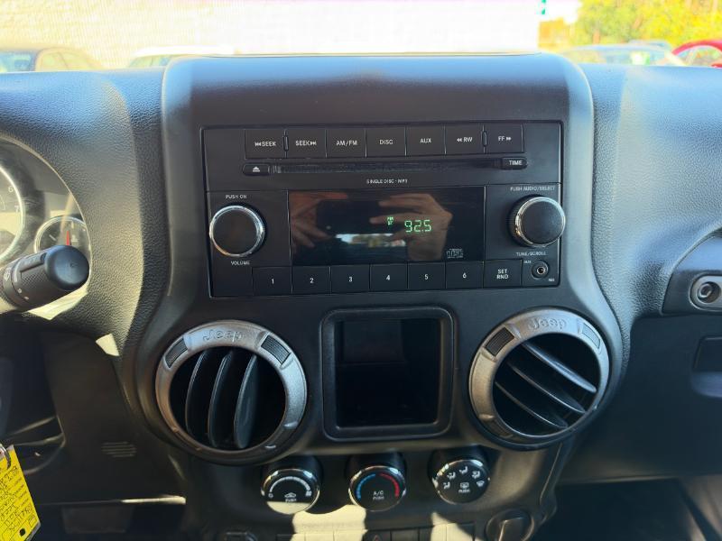 Jeep Wrangler Unlimited Sport 4WD 2011