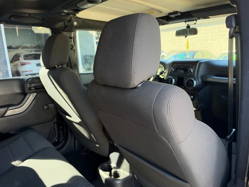Jeep Wrangler Unlimited Sport 4WD 2011
