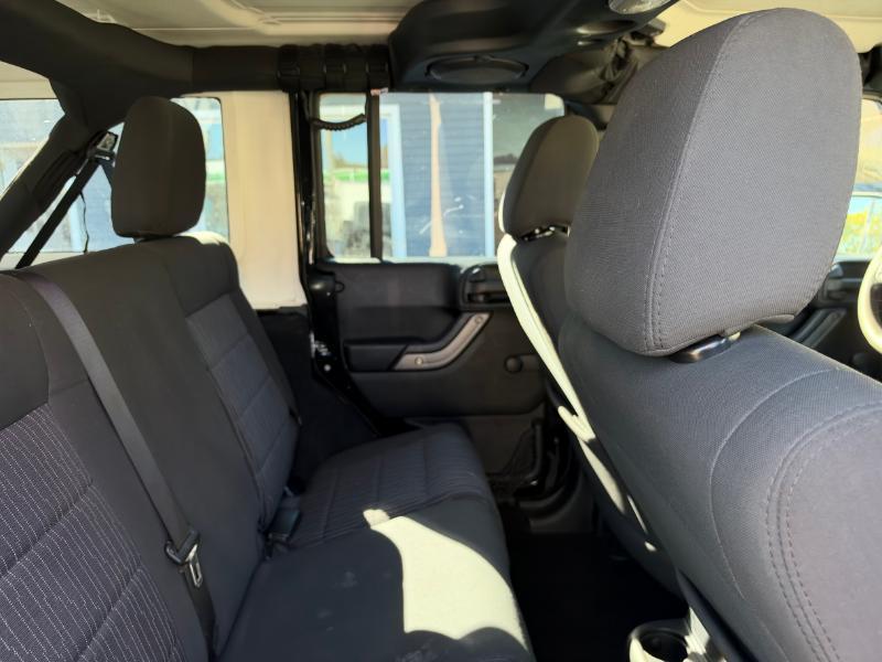 Jeep Wrangler Unlimited Sport 4WD 2011