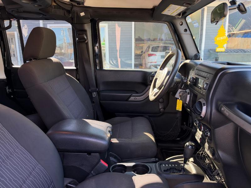 Jeep Wrangler Unlimited Sport 4WD 2011