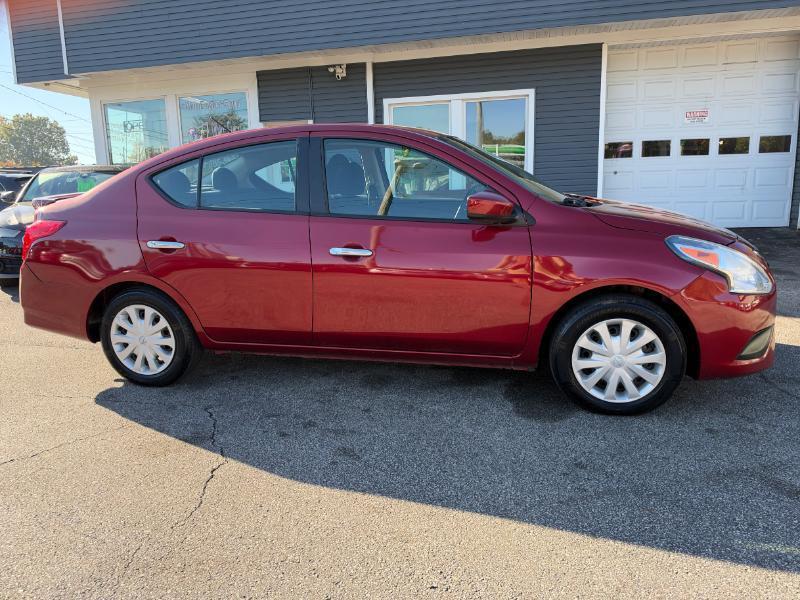 Nissan Versa 1.6 S 5M 2019