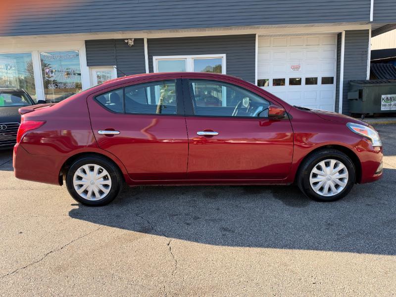 Nissan Versa 1.6 S 5M 2019