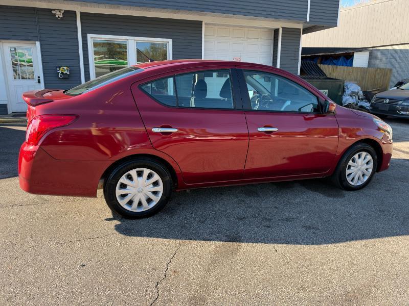 Nissan Versa 1.6 S 5M 2019