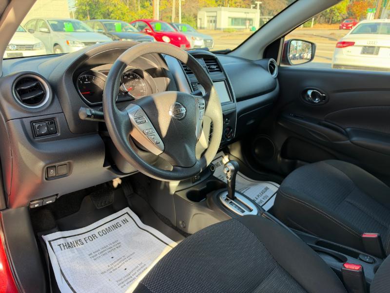 Nissan Versa 1.6 S 5M 2019