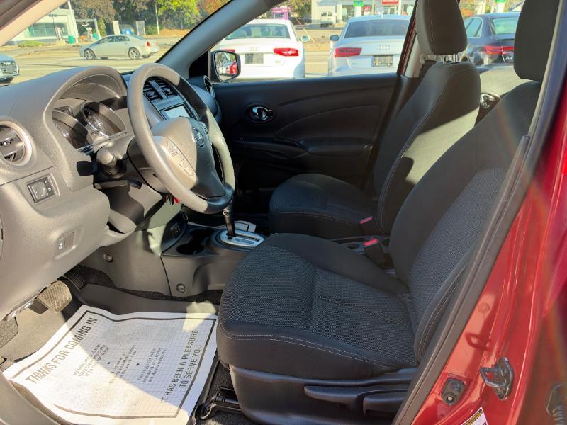Nissan Versa 1.6 S 5M 2019