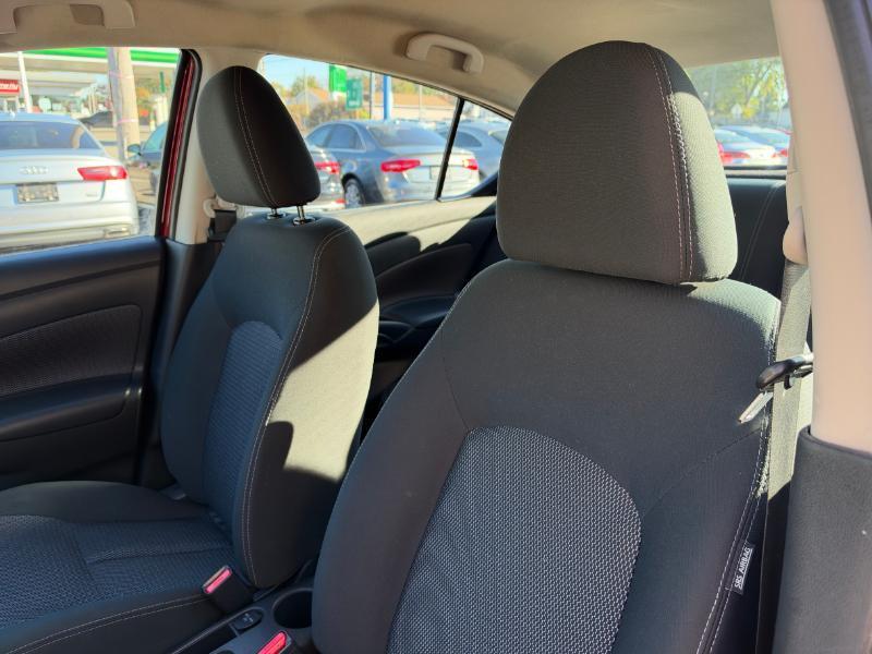 Nissan Versa 1.6 S 5M 2019
