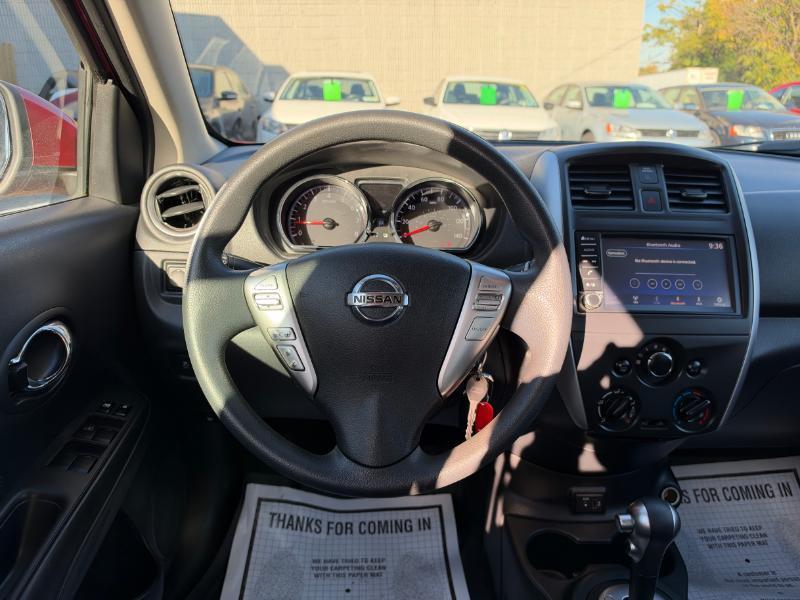 Nissan Versa 1.6 S 5M 2019