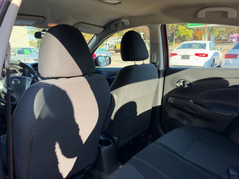 Nissan Versa 1.6 S 5M 2019