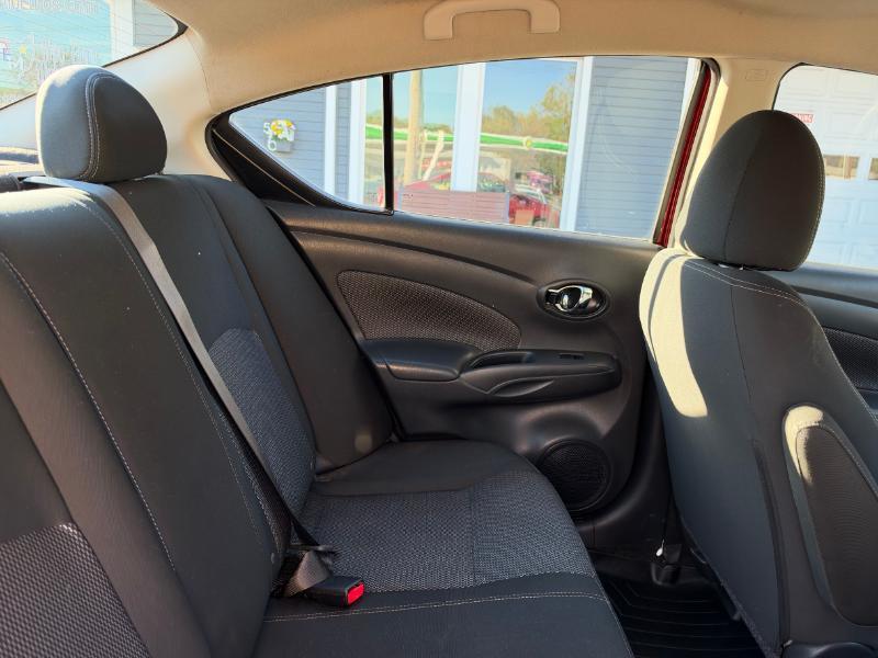 Nissan Versa 1.6 S 5M 2019