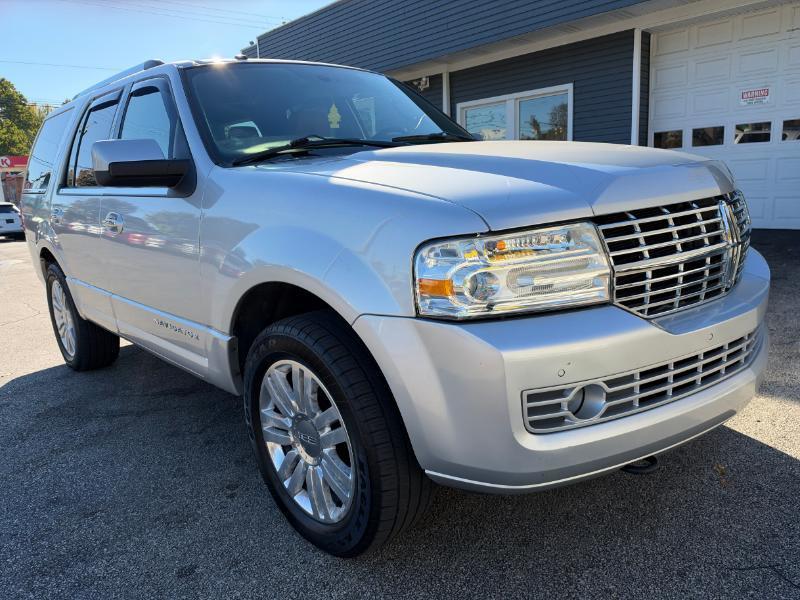 Lincoln Navigator 4WD 2013