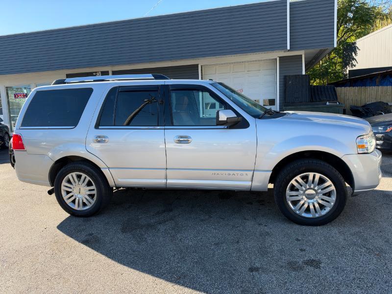 Lincoln Navigator 4WD 2013