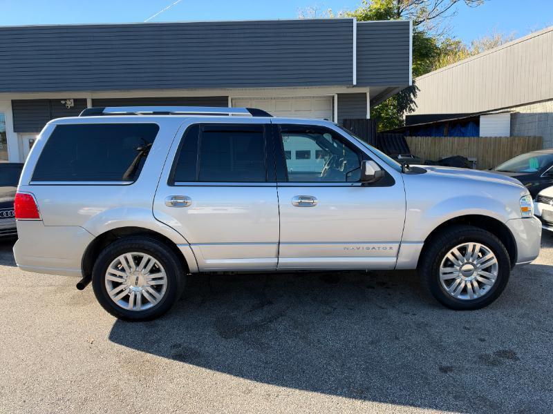 Lincoln Navigator 4WD 2013