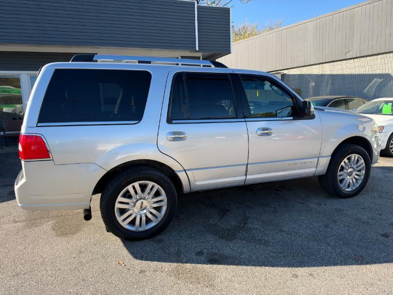 Lincoln Navigator 4WD 2013