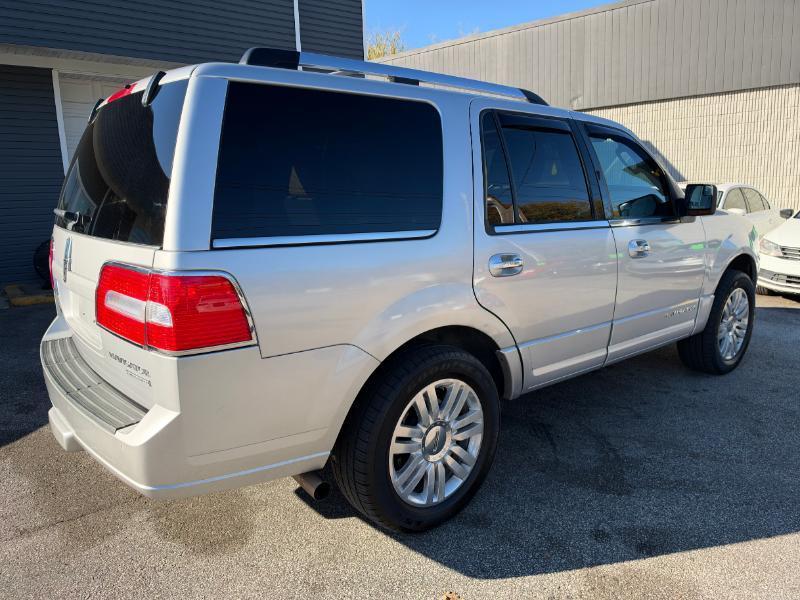 Lincoln Navigator 4WD 2013