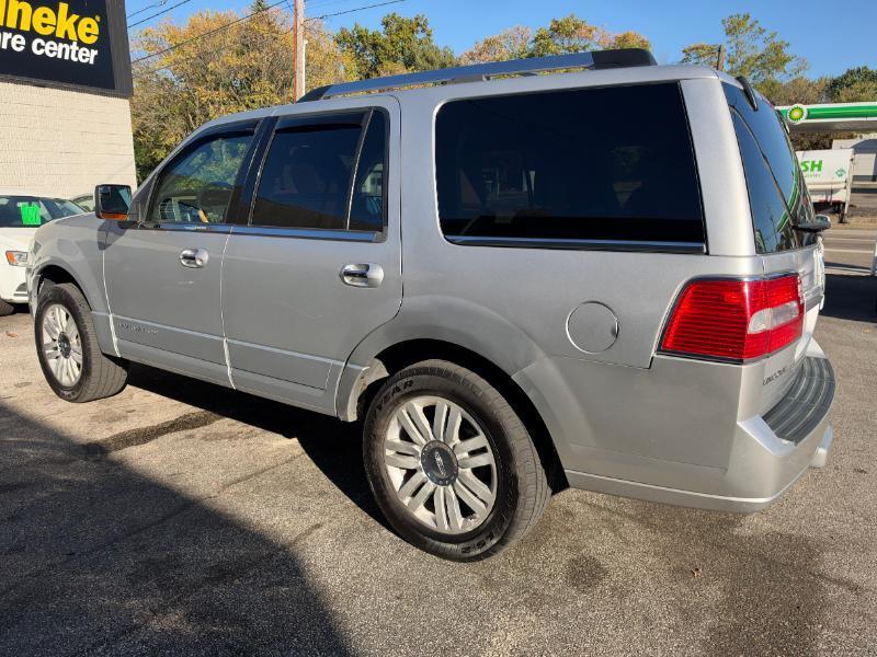 Lincoln Navigator 4WD 2013
