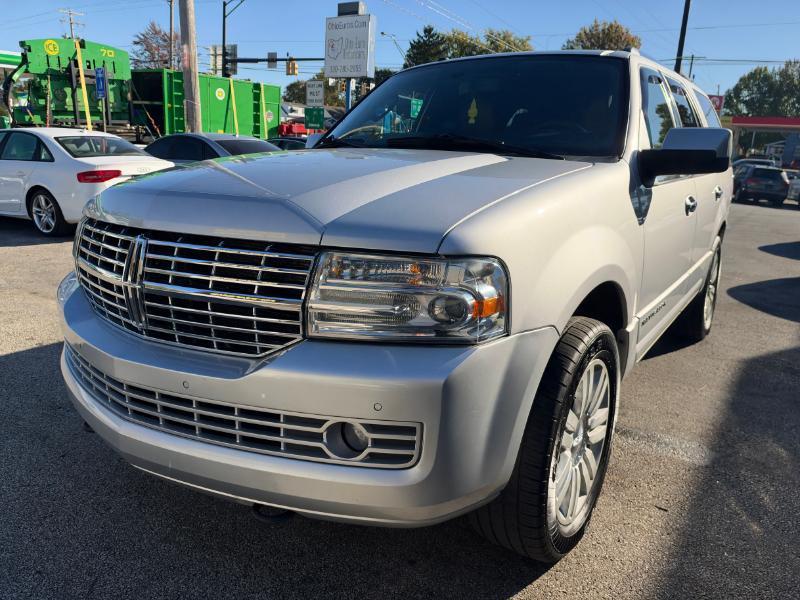 Lincoln Navigator 4WD 2013