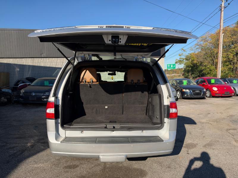 Lincoln Navigator 4WD 2013