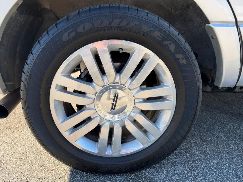 Lincoln Navigator 4WD 2013