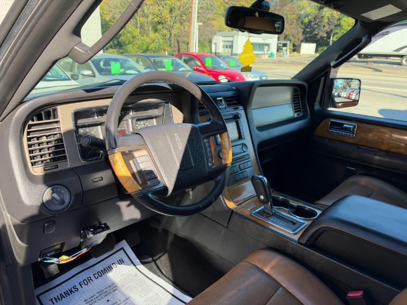 Lincoln Navigator 4WD 2013