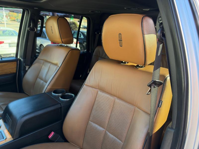 Lincoln Navigator 4WD 2013