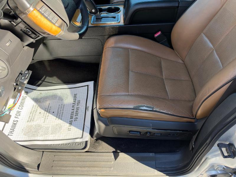 Lincoln Navigator 4WD 2013