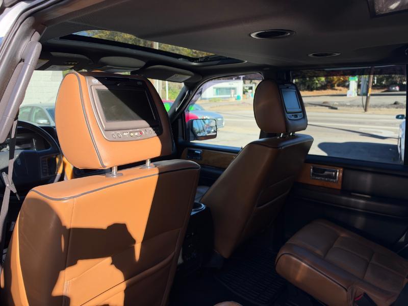 Lincoln Navigator 4WD 2013