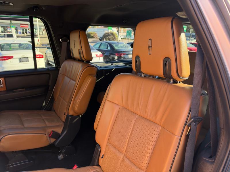 Lincoln Navigator 4WD 2013
