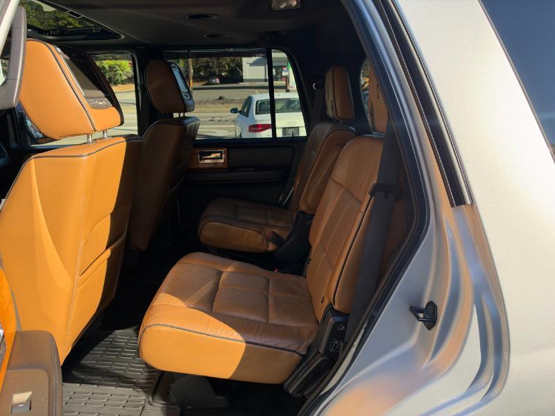 Lincoln Navigator 4WD 2013