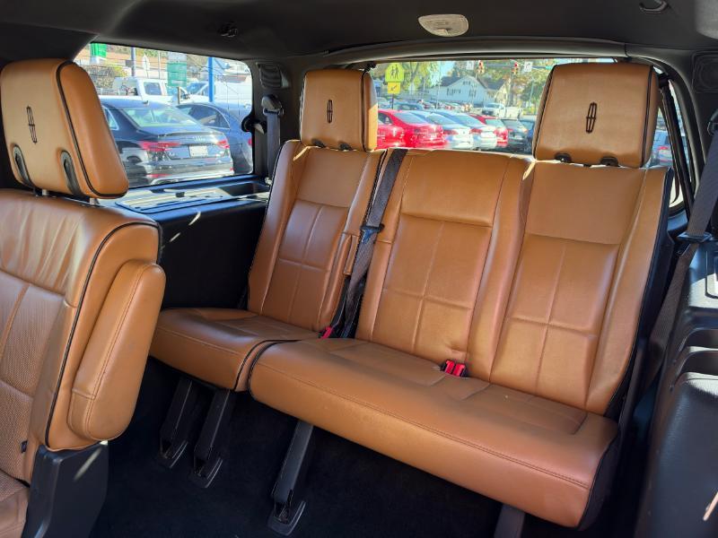 Lincoln Navigator 4WD 2013