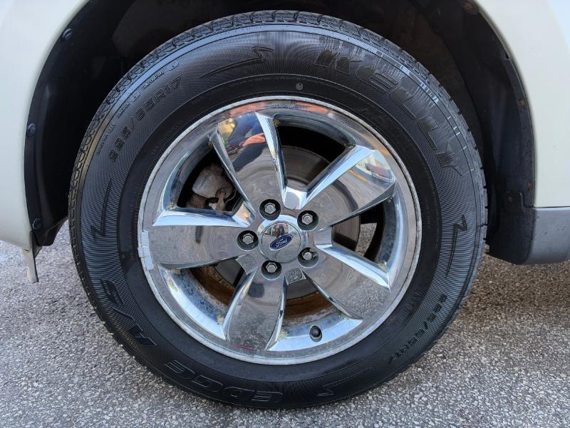 Ford Escape XLT 4WD V6 2009