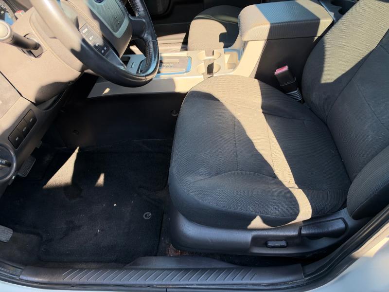 Ford Escape XLT 4WD V6 2009