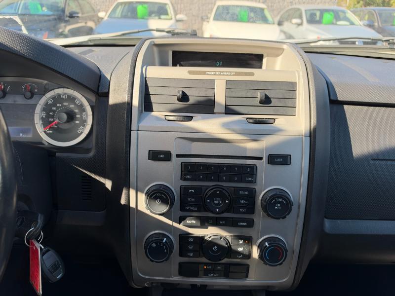 Ford Escape XLT 4WD V6 2009