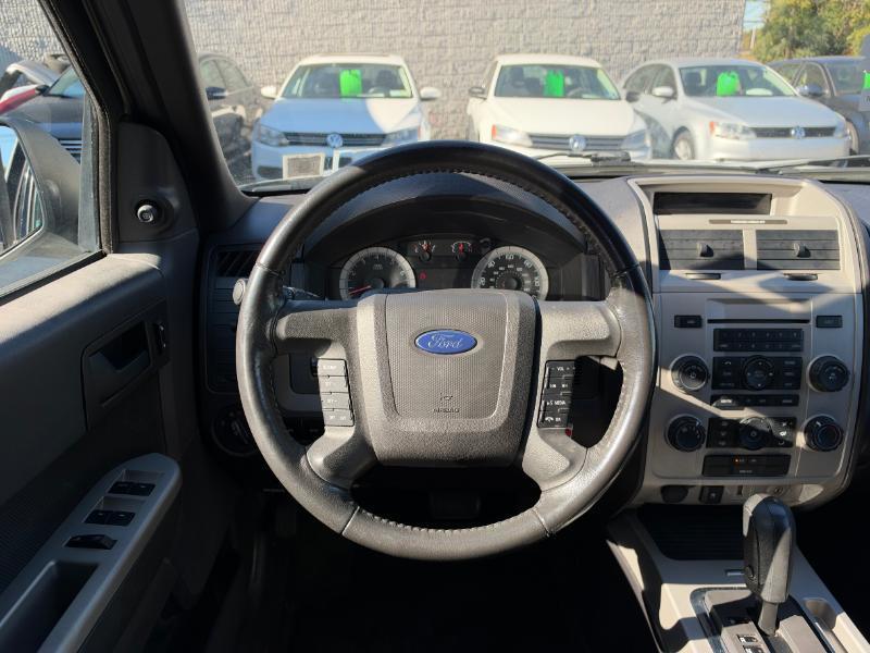 Ford Escape XLT 4WD V6 2009