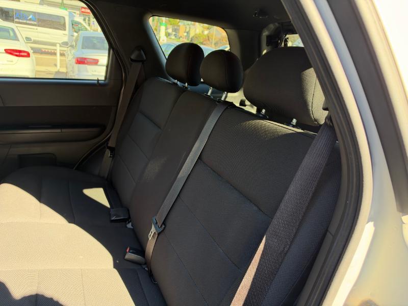 Ford Escape XLT 4WD V6 2009