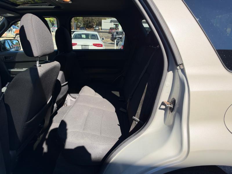 Ford Escape XLT 4WD V6 2009