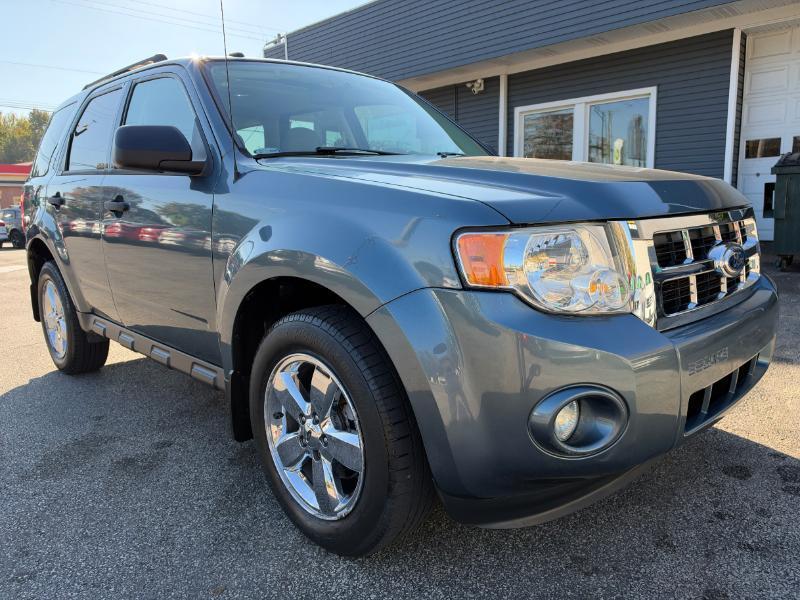 Ford Escape XLT 4WD 2012